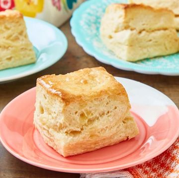 the pioneer woman's buttermilk biscuits recipe